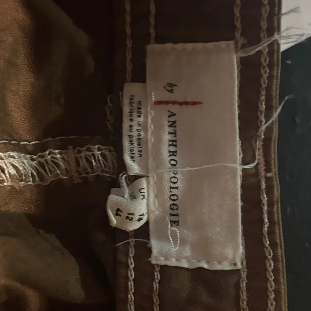 Anthropologie Women’s Rust Brown Cargo Pants with Contrast Stitching - Picture 3 of 4